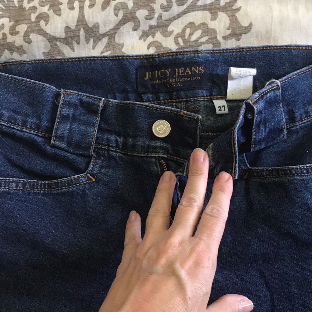 Juicy jeans size 27 a bit of a flare at bottom